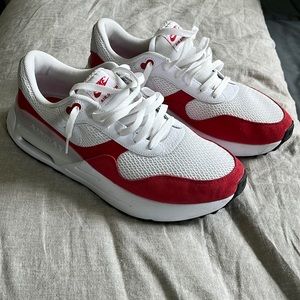 Men’s Nike Air Max SYSTM sneakers